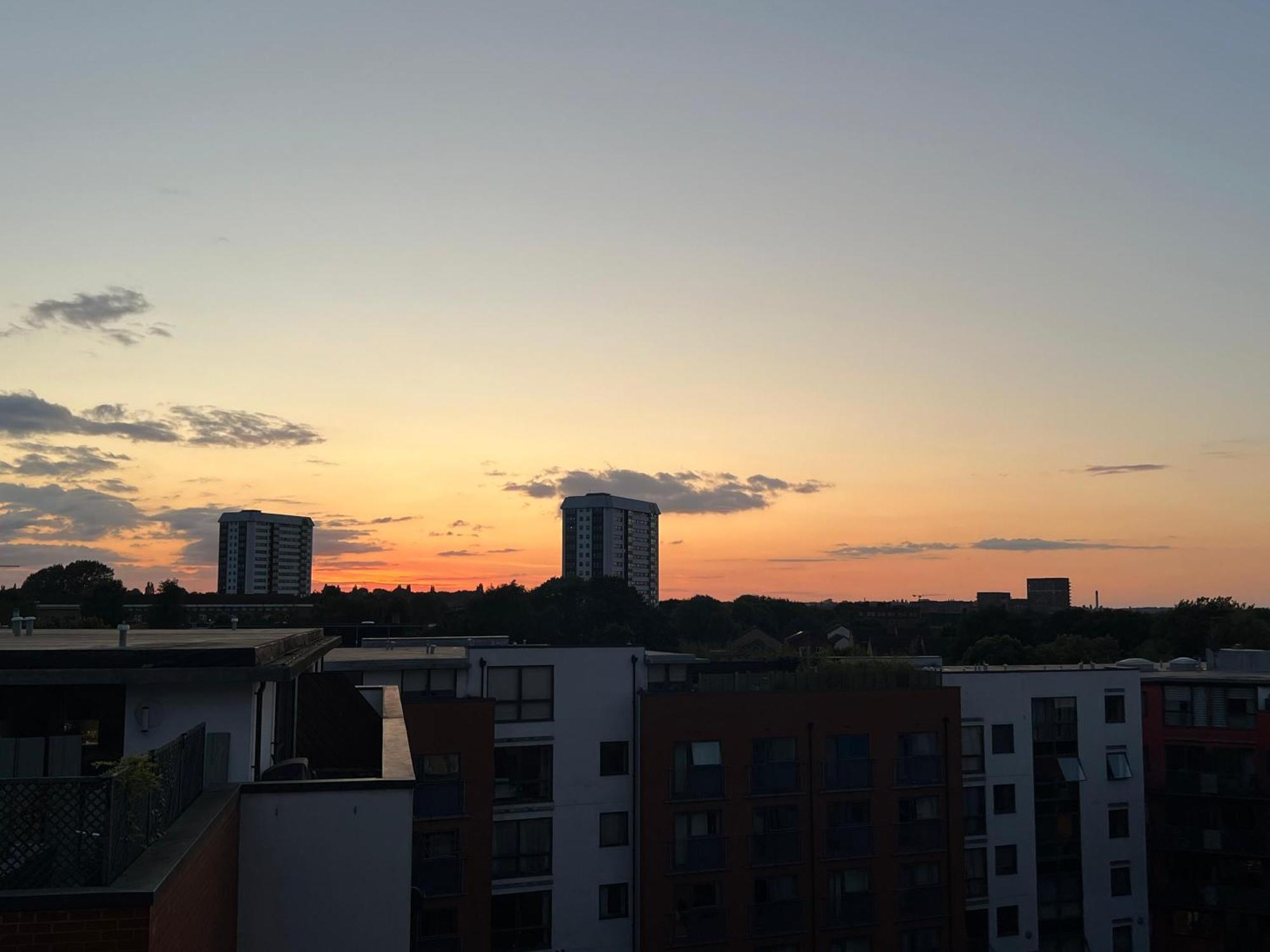 Urban Studio With Balcony Birmingham Exterior foto